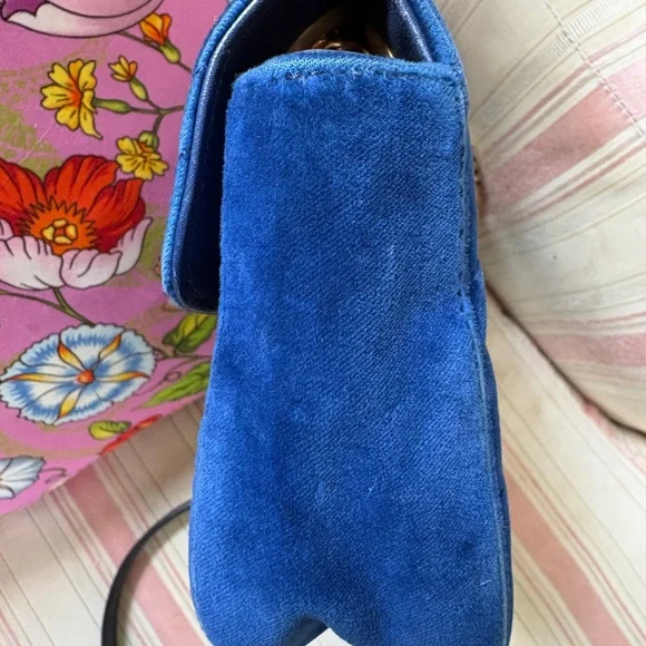 ❌ SOLD Gucci Blue Velvet Embroidered GG Shoulder Bag - Picture 3 of 4